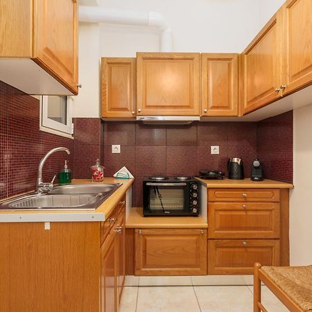 Nostos Apartment, With A Spacious Backyard Artemida  Exterior photo