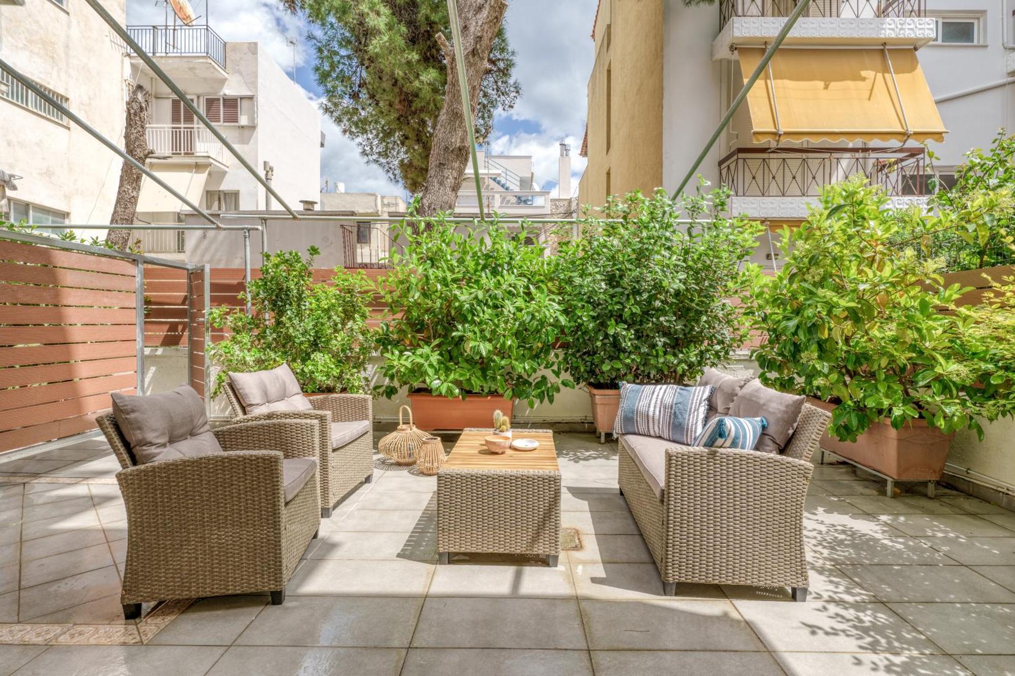 Nostos Apartment, With A Spacious Backyard Artemida  Exterior photo